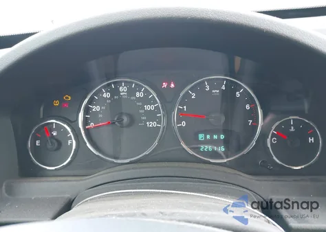 2010 Jeep Liberty Sport z USA, uszkodzony, nr VIN 1J4PP2GKXAW133399